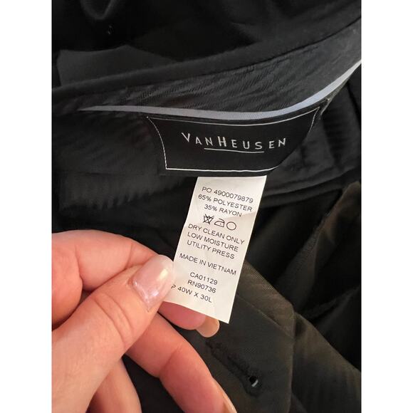 Van Heusen Mens Size 40x30 Black Flat Front Polyester Dress Pants - Picture 9 of 9
